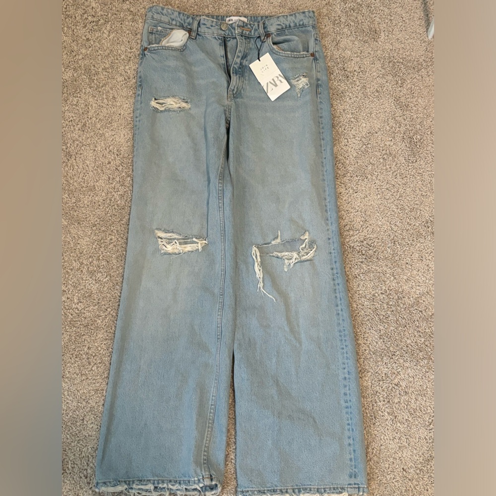 Wide leg Zara jeans.